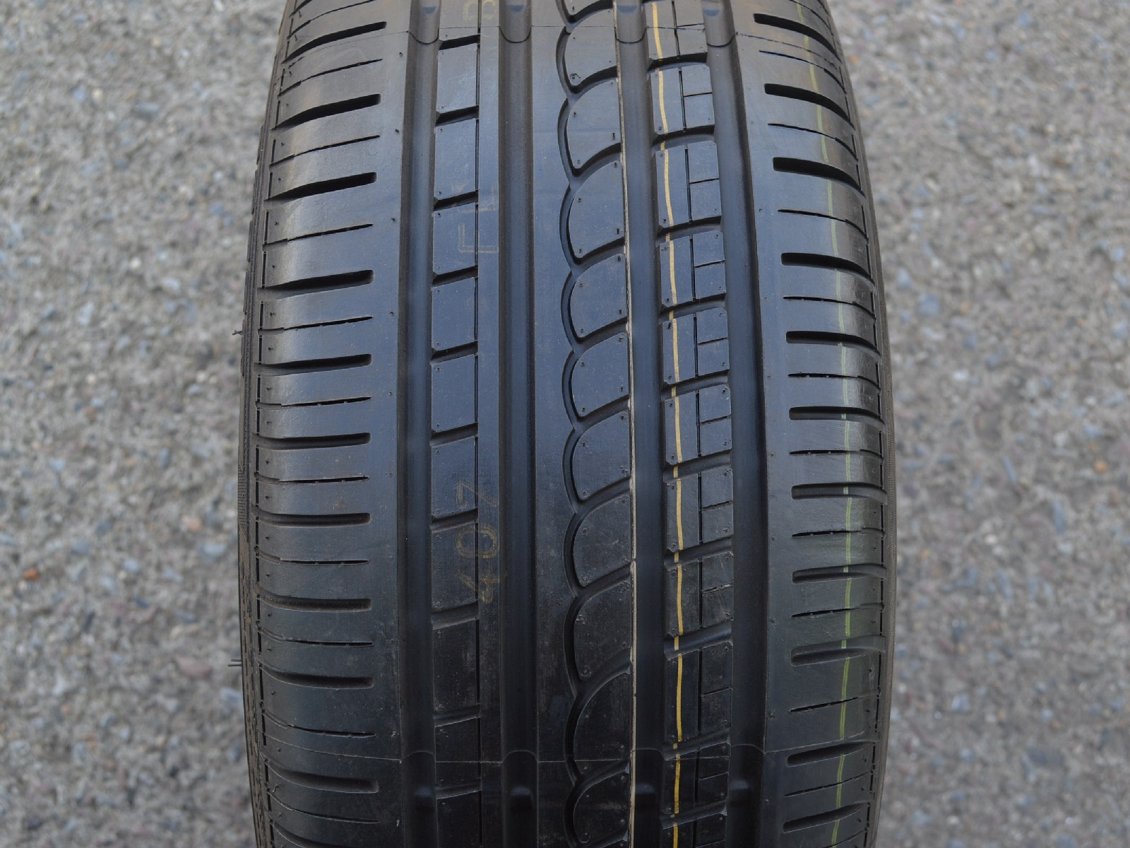 275/40/20 106Y XL Pirelli PZero Rosso N1, letní