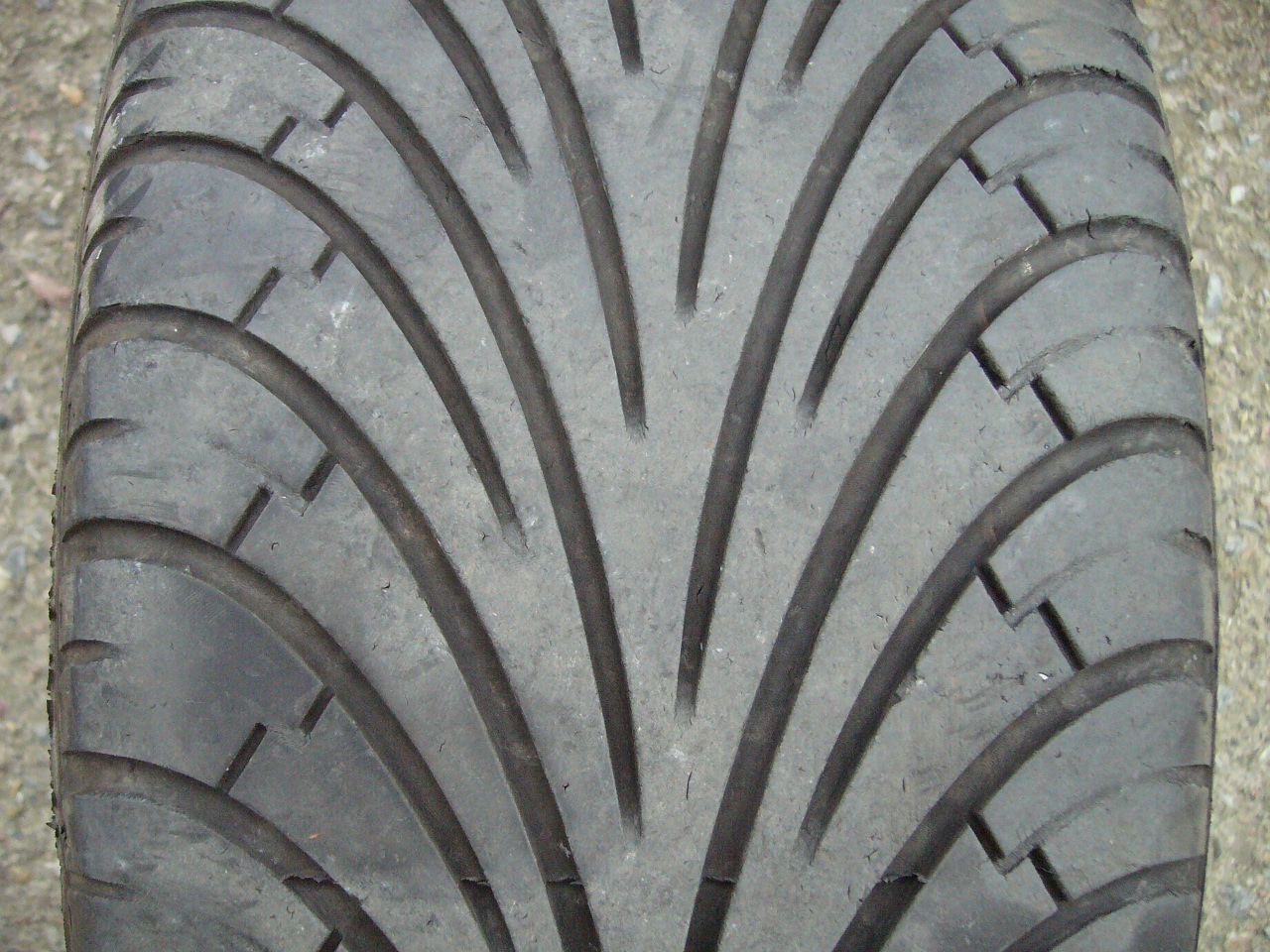 225/55/16 ZR Goodyear Eagle F1, použitý letní kus