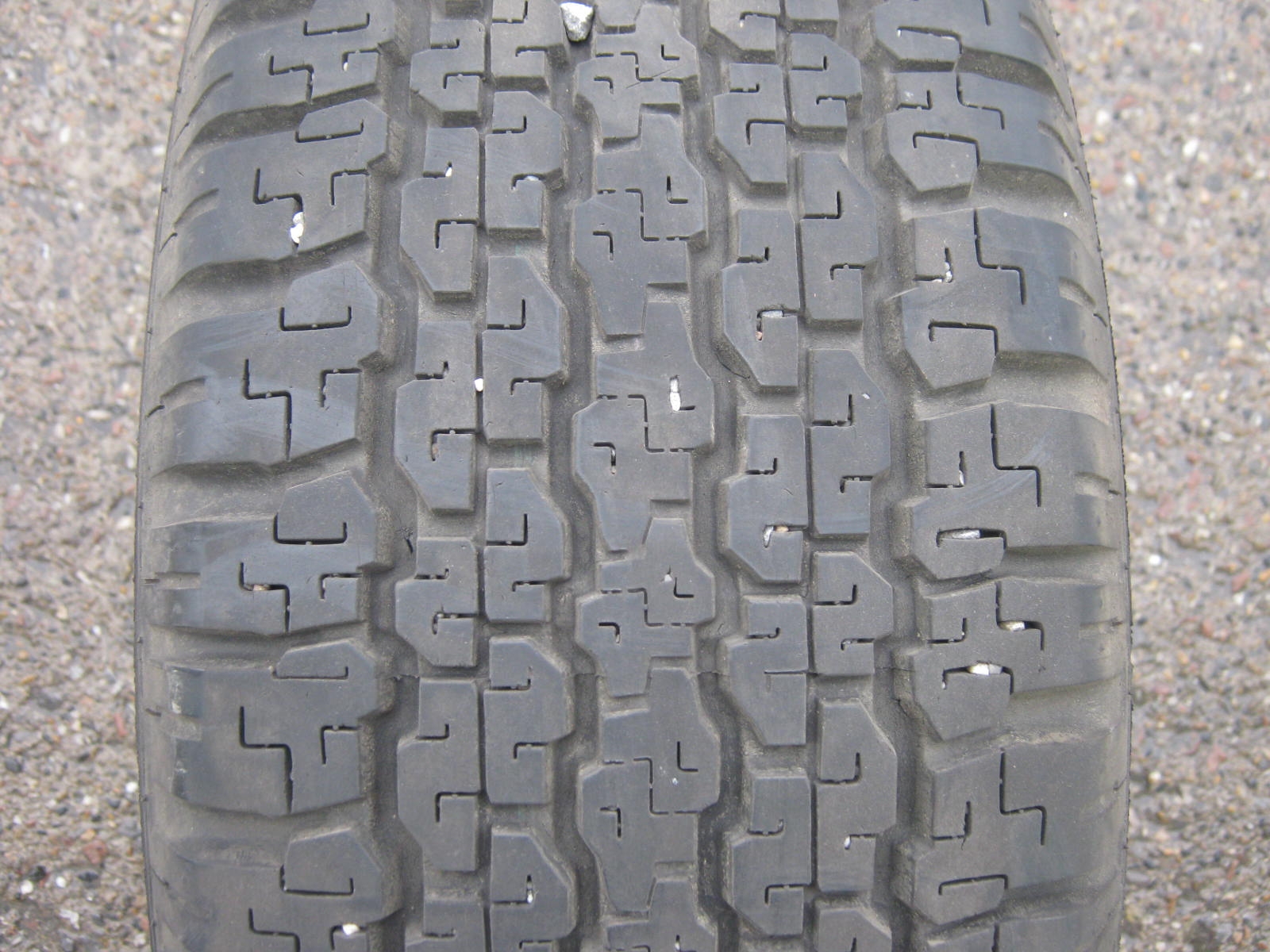 255/70/15 98H Bridgestone Dueler H/T 689, použitý letní kus