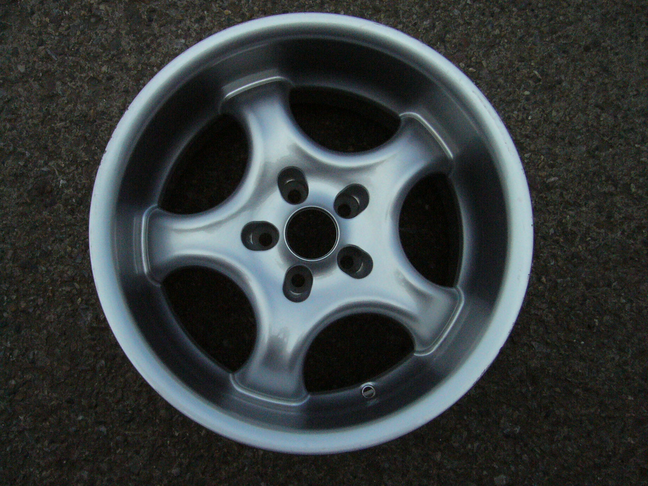 alu kolo 16