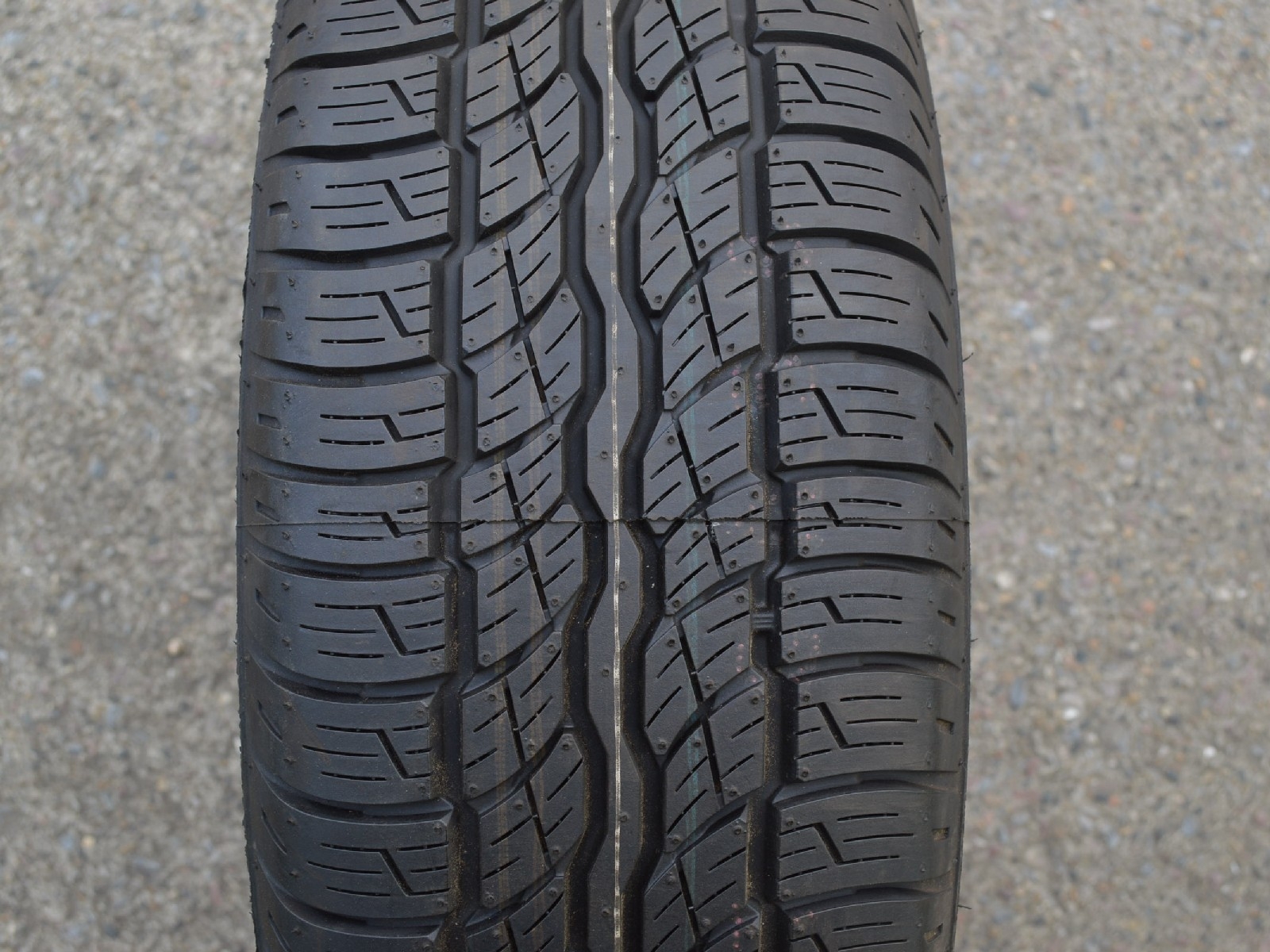 225/65/17  101S  Bridgestone Dueler H/T 687, letní