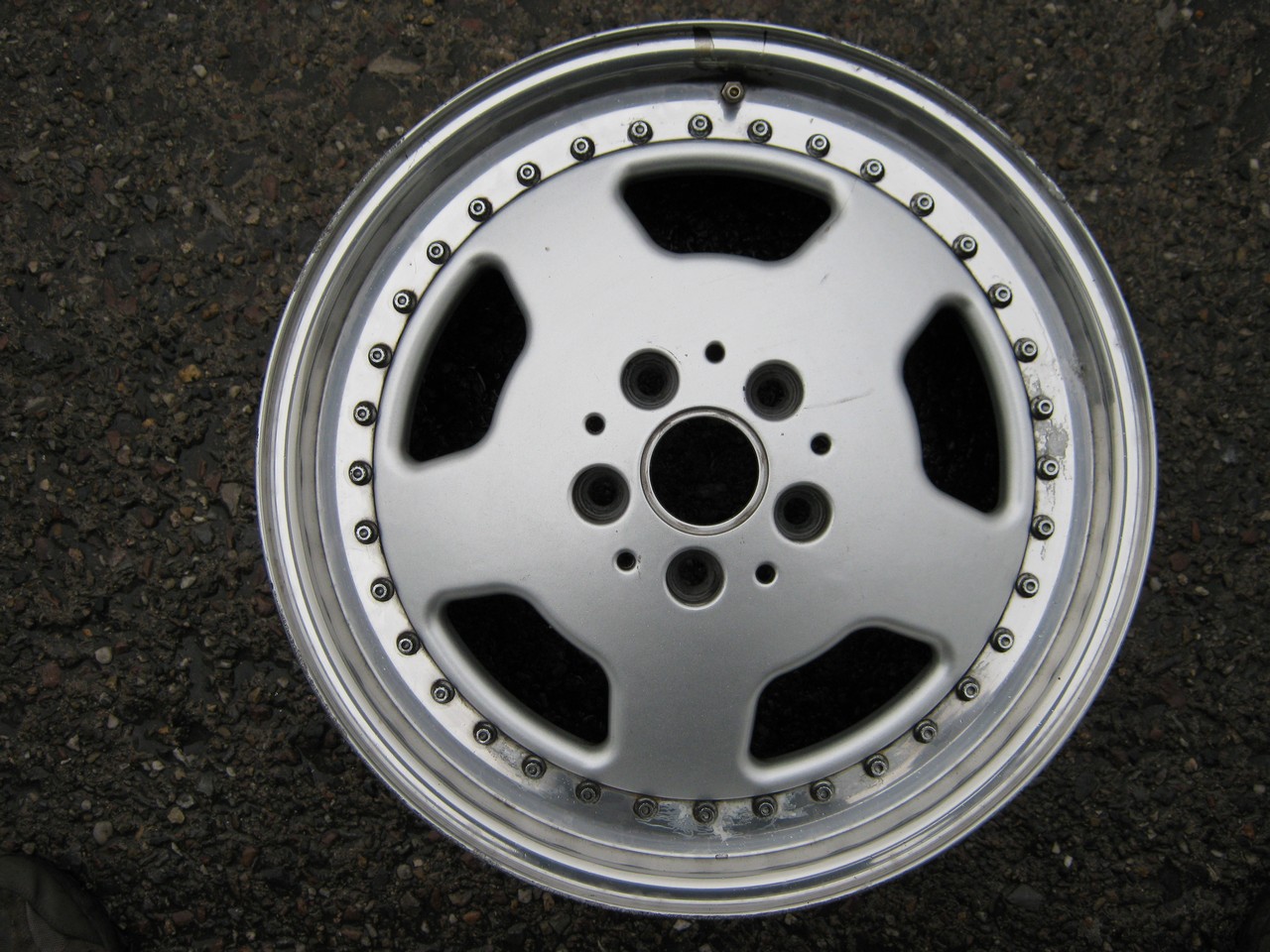 alu kolo RH 17