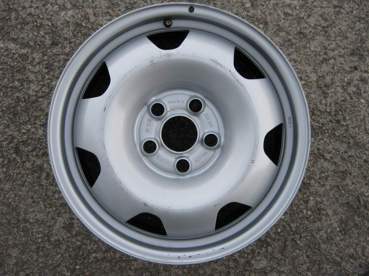 plechové disky Volkswagen 17