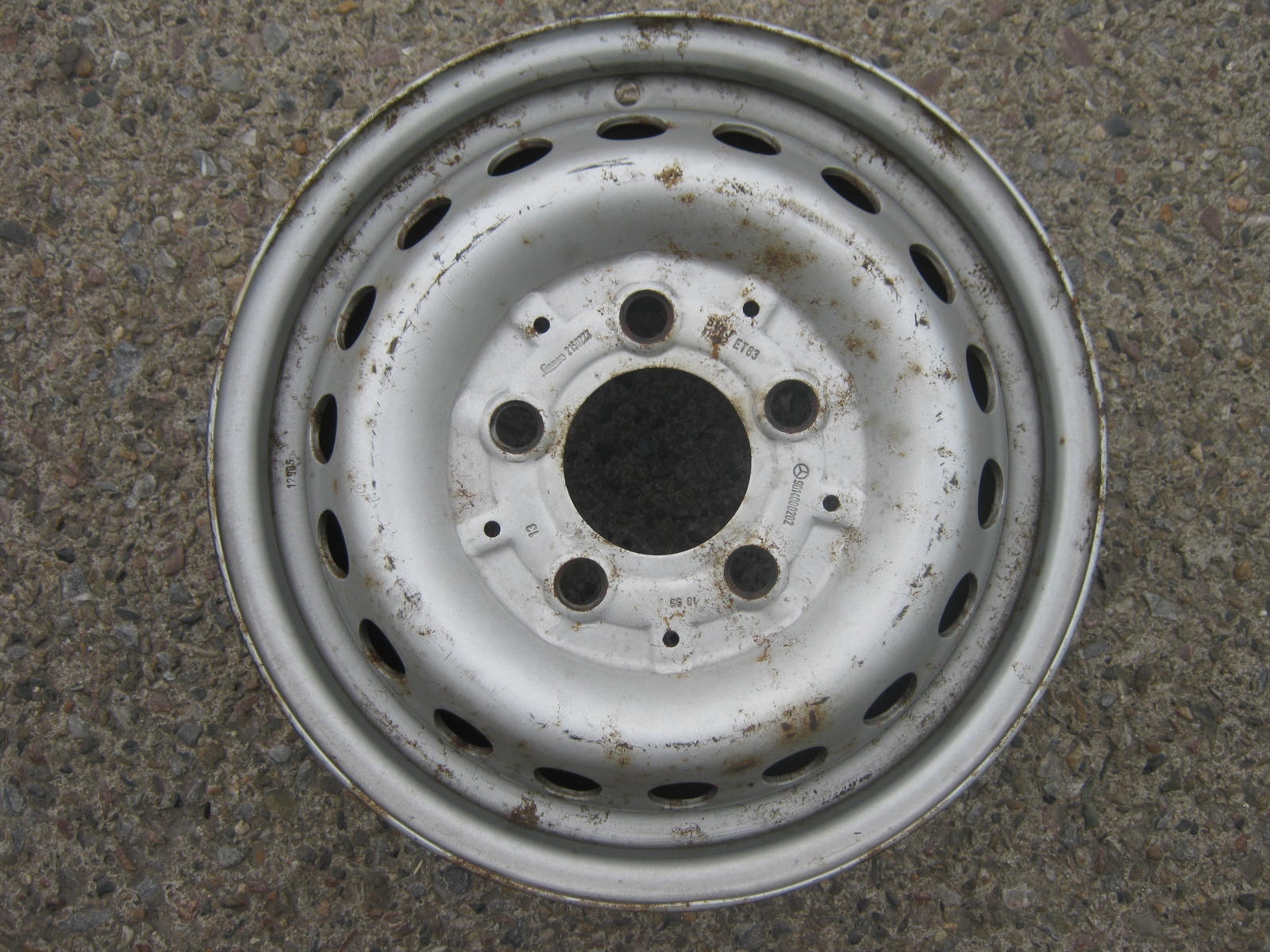 plechový disk Mercedes-Benz 15