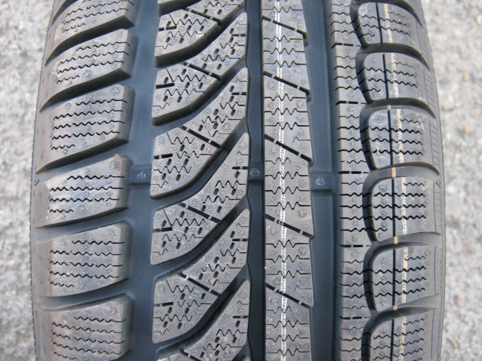 185/60/14 82T Dunlop SP Winter Response 1, zimní