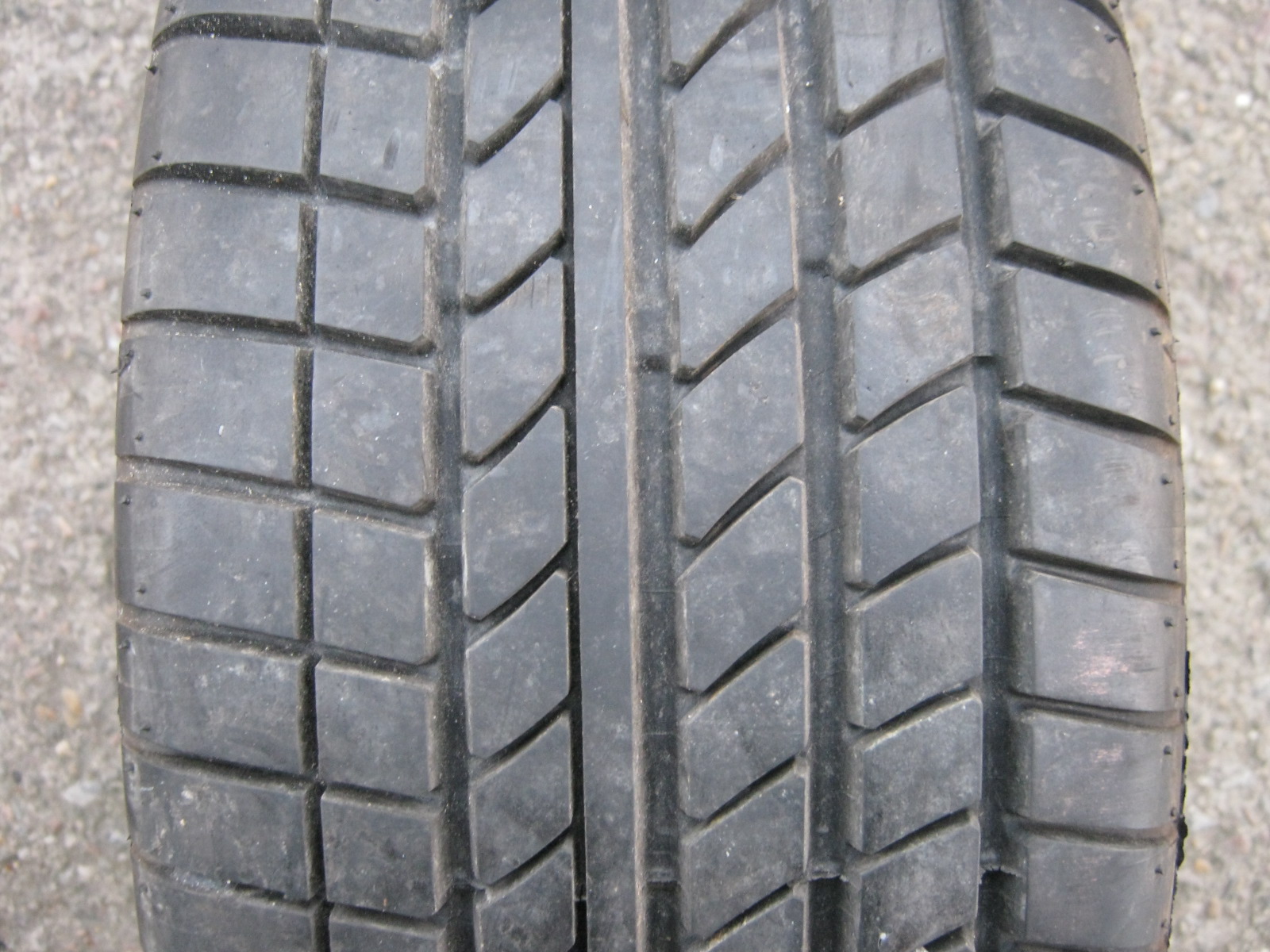 195/45/15 78V Bridgestone B530, použitý letní kus