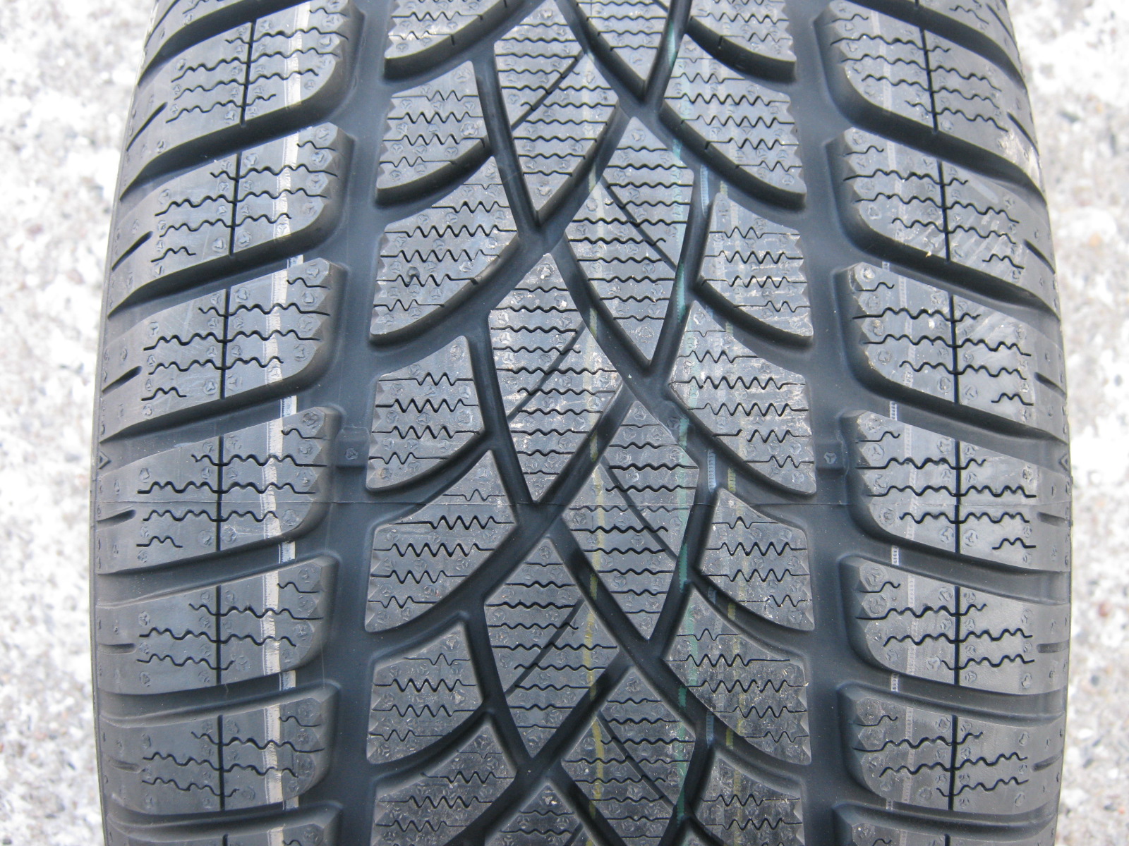 235/45/19 99V XL Dunlop SP Winter Sport 3D, zimní