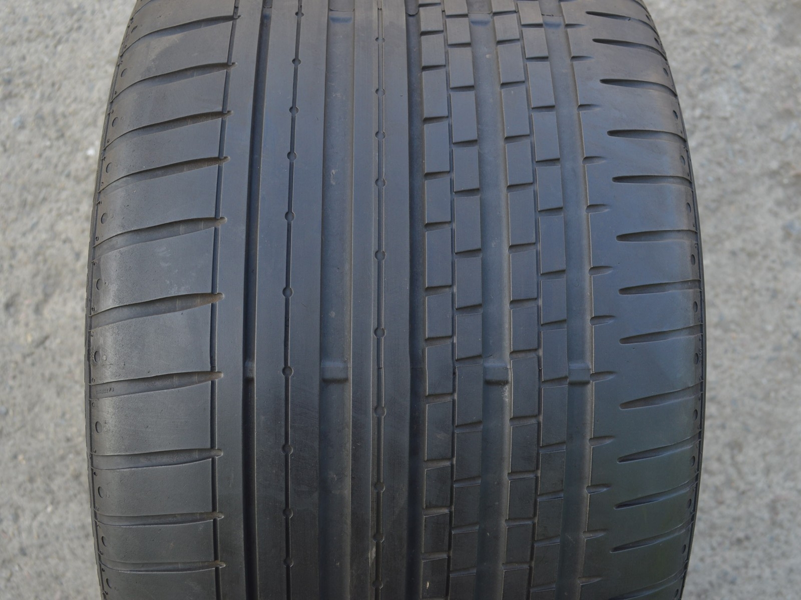 325/30/19 ZR (105Y XL) Continental ContiSportContact V Max, použitý letní pár