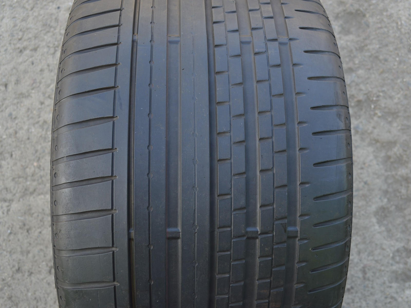 325/30/19 ZR (105Y XL) Continental ContiSportContact V Max, použitý letní pár