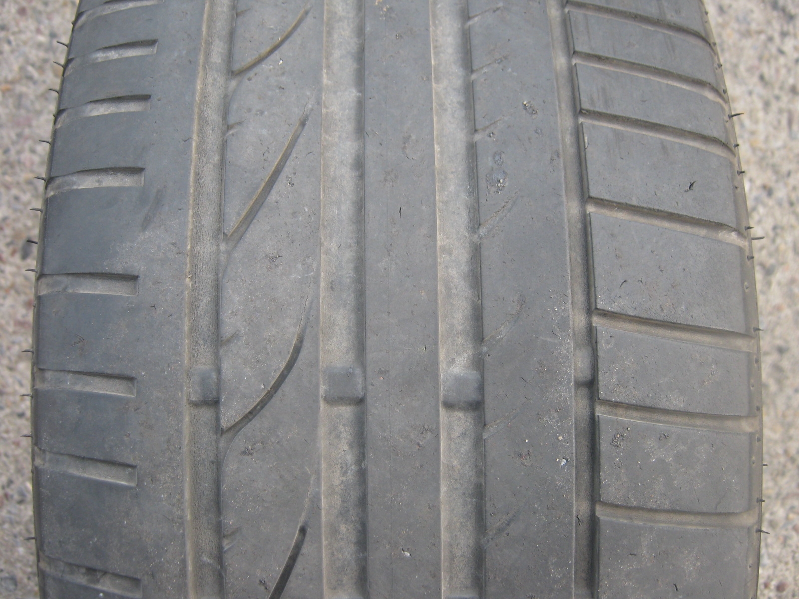 235/45/17  94Y  Bridgestone  Potenza RE050A, použitý letní kus