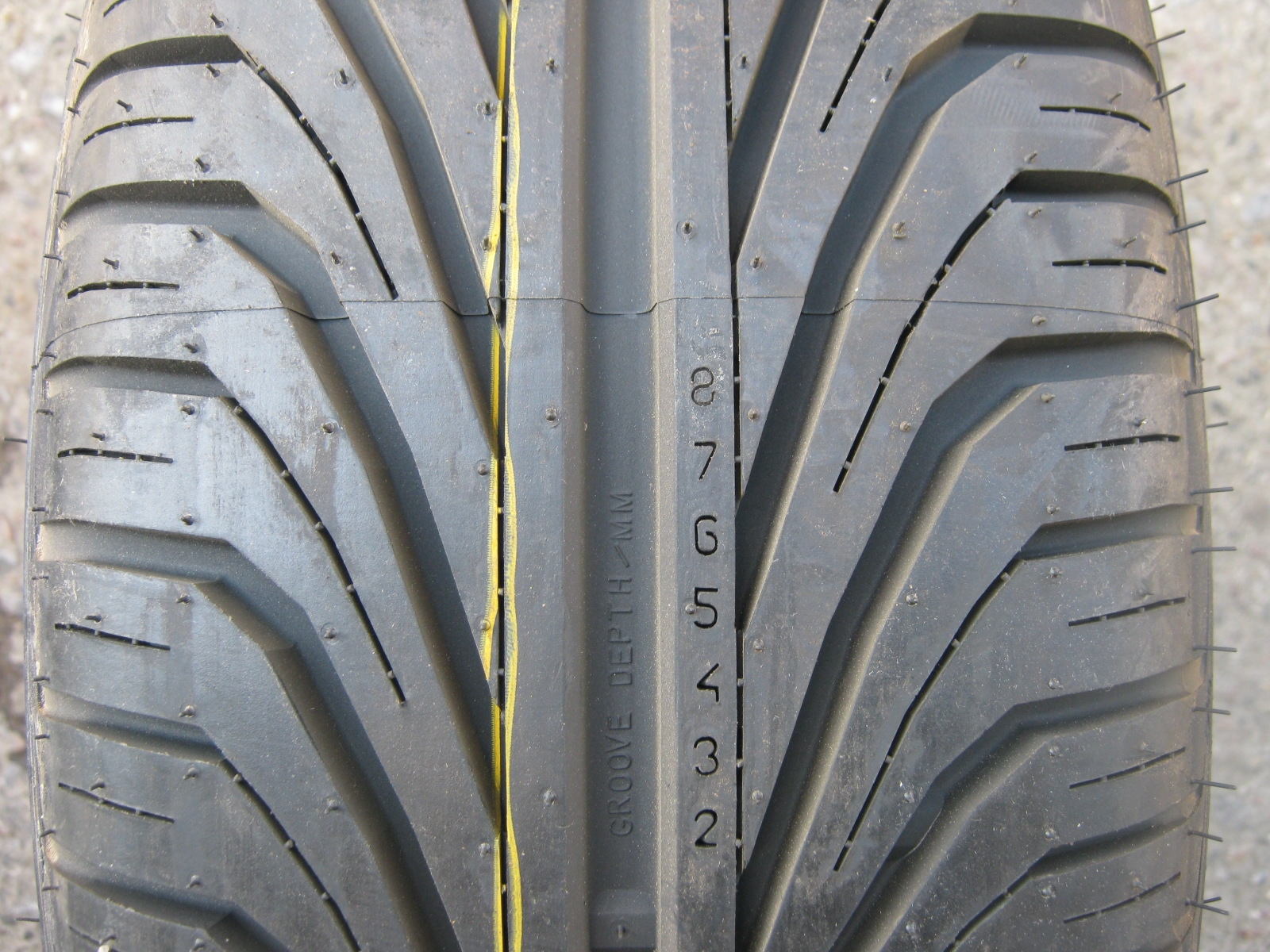 215/65/15 96H Nokian NRH 2,  letní