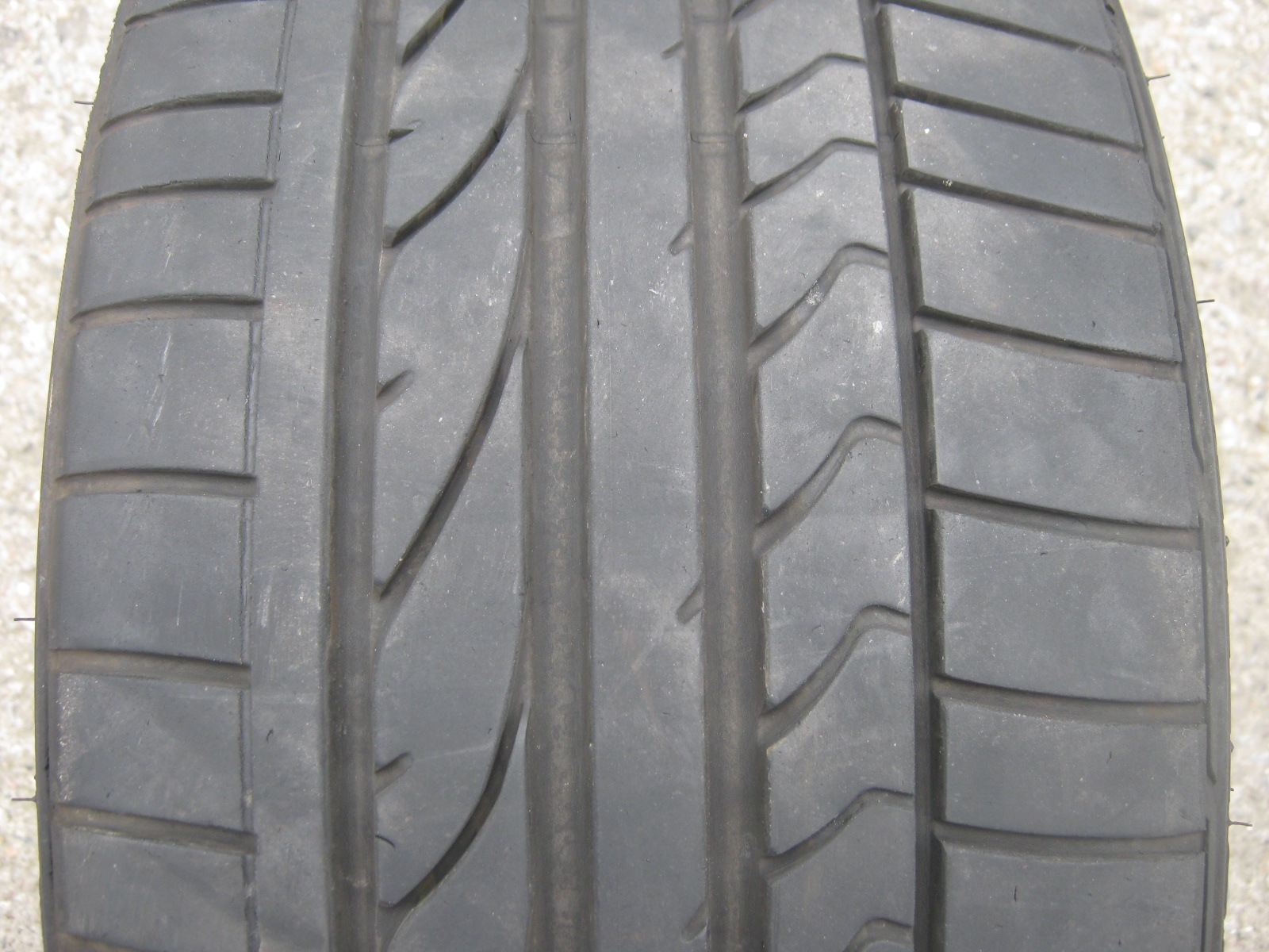 225/35/19 88Y a 255/30/19 91Y Bridgestone Potenza RE050A RFT-RSC, použitá letní poměrná sada